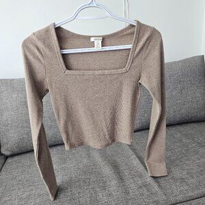 Long sleeve crop top